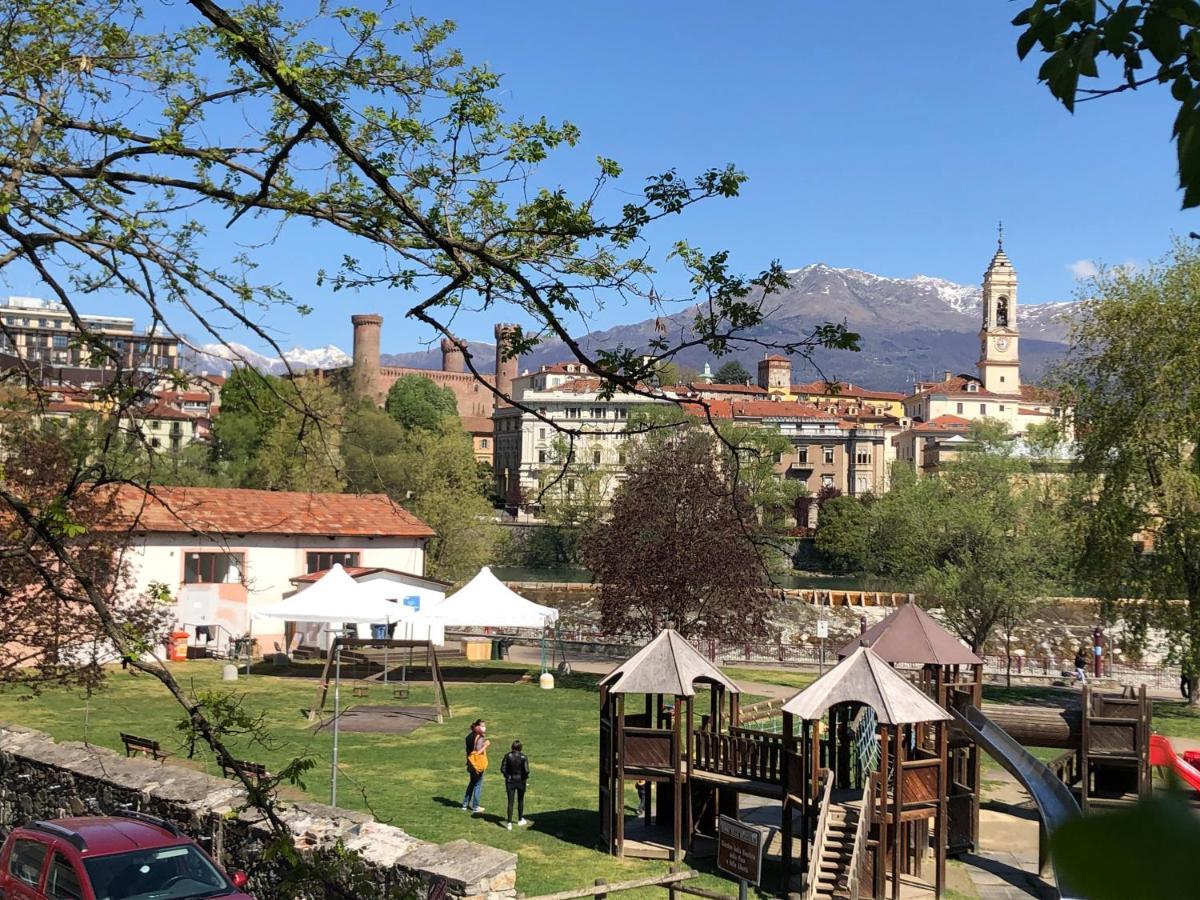Torres Rojas Apartment Ivrea Luaran gambar