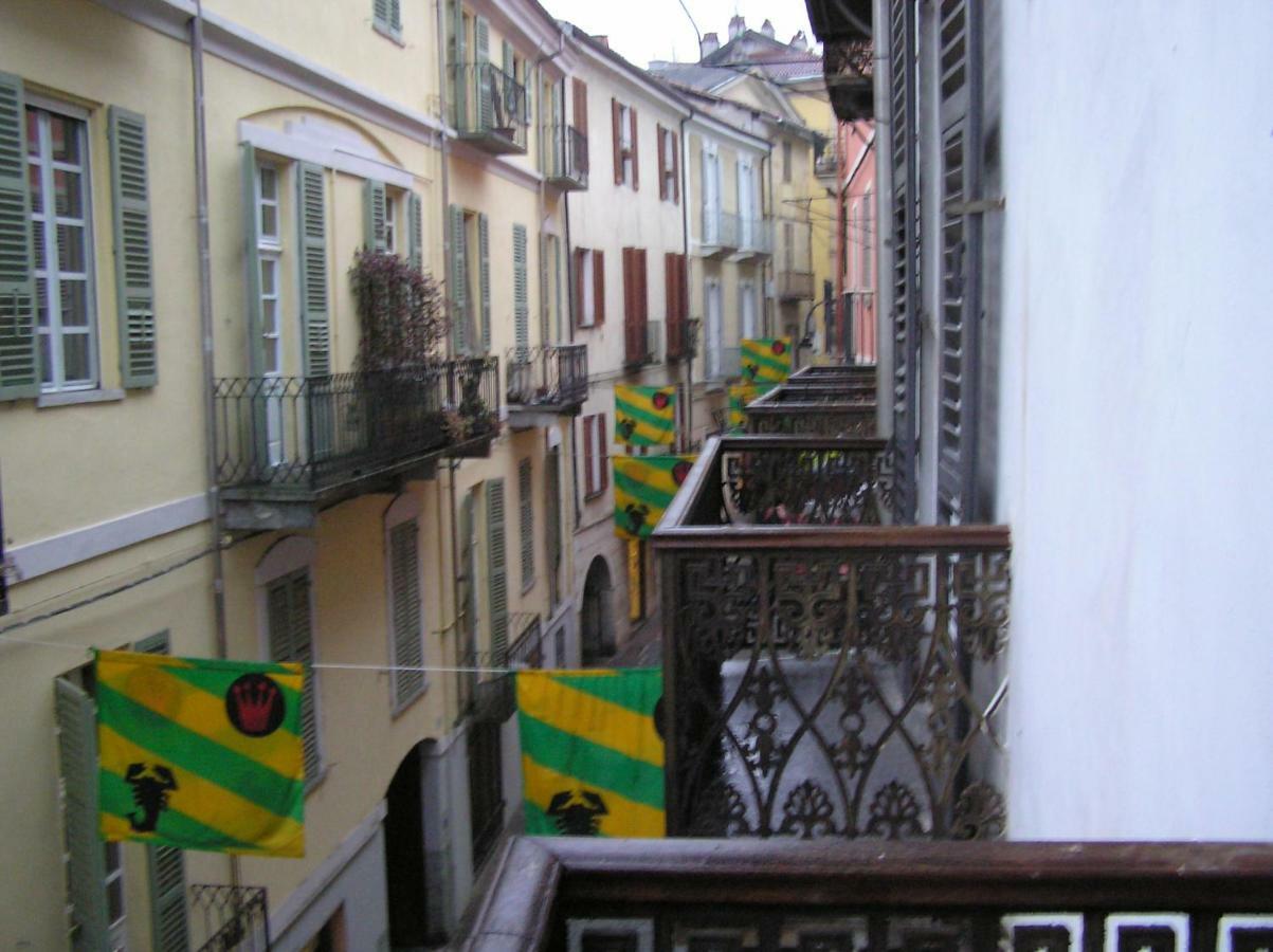 Torres Rojas Apartment Ivrea Luaran gambar